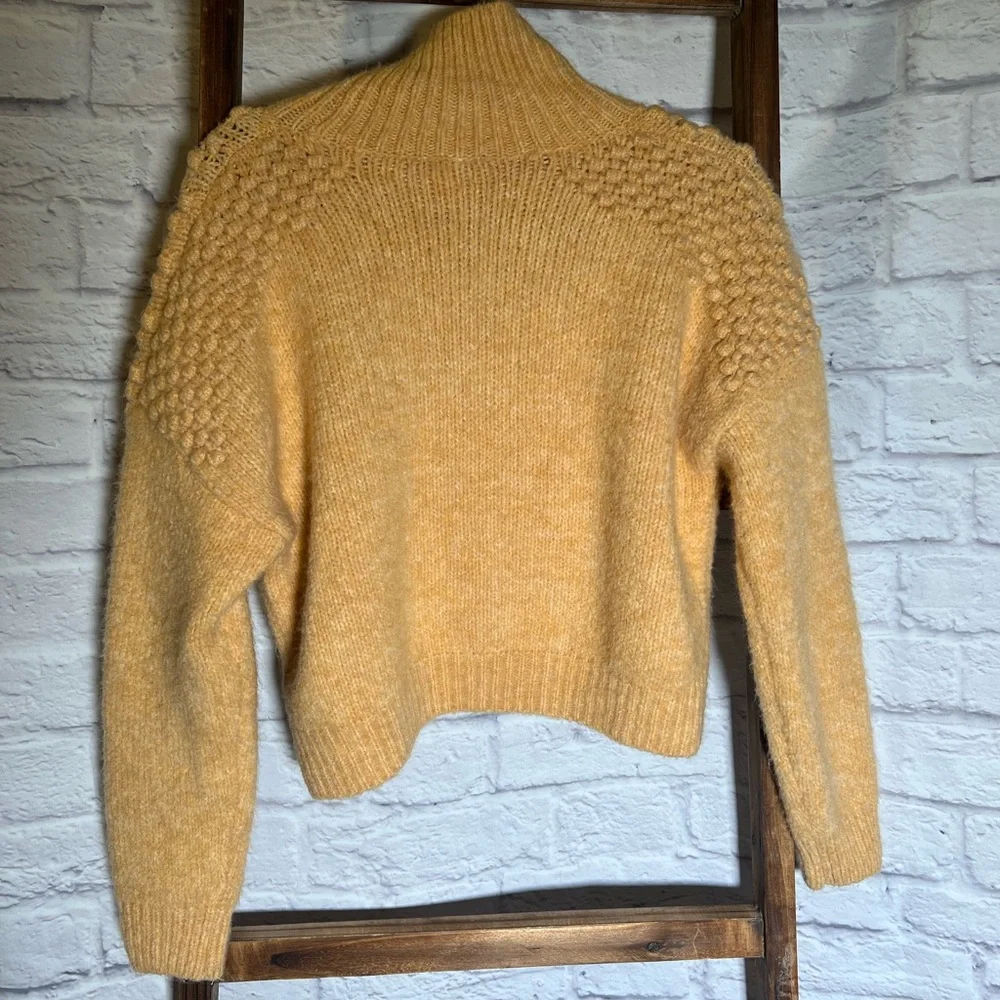 Women’s Free People Sweater- Medium - Picture 1 of 3
